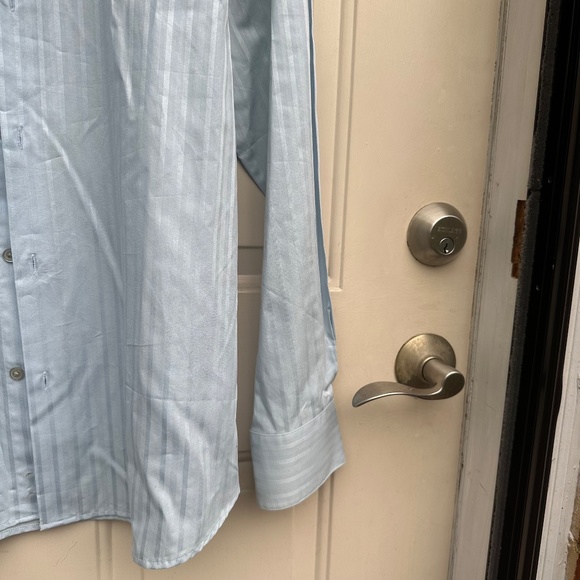 Calvin Klein  Men's Long Sleeve Cotton Light Blue Striped Size L. Shirt. NEW. - Picture 6 of 13